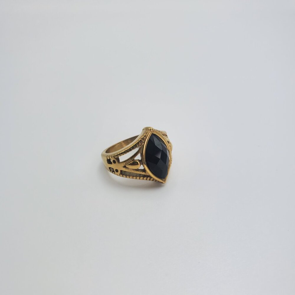 Ring - Picture 2 of 4